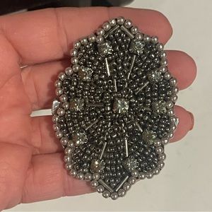 Embellished brooch/hair barrette